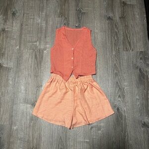 Coral Sleeveless Top and Shorts Set size: M